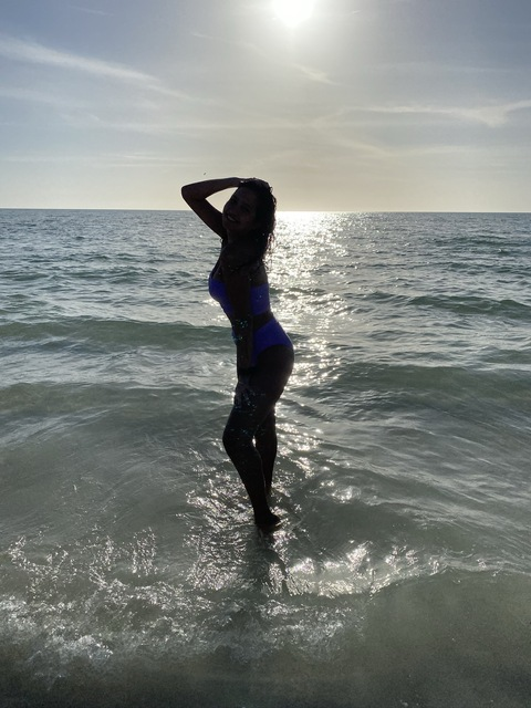 yeoz2 header picture leakfans.com