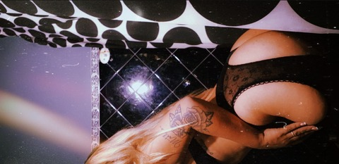 yourbadqueen header picture leakfans.com
