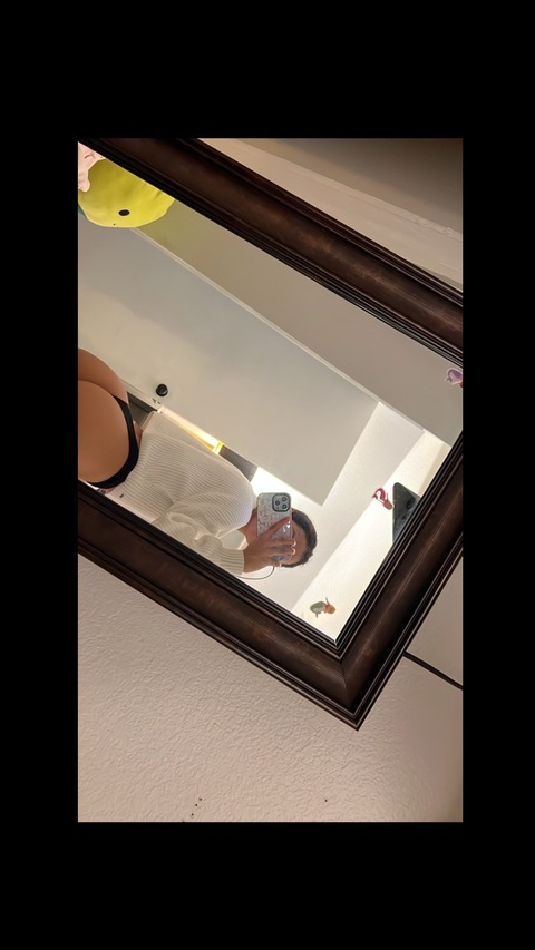 youresme header picture leakfans.com