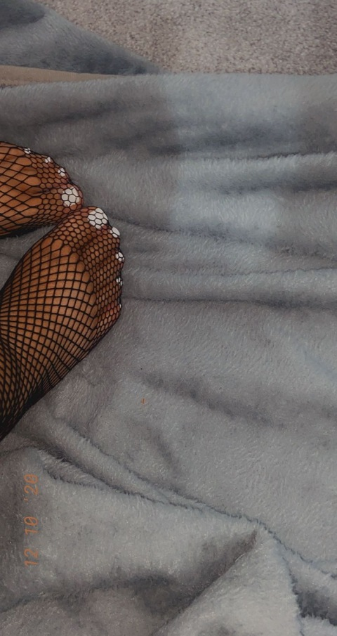 yourgirl_lydia0 header picture leakfans.com