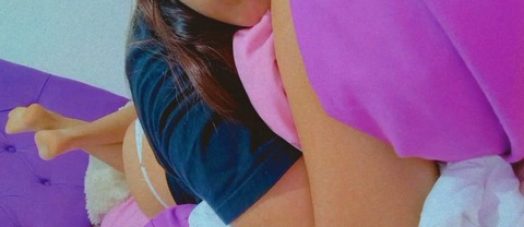 yourprettylu header picture leakfans.com