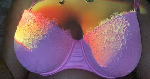 yourravn header picture leakfans.com