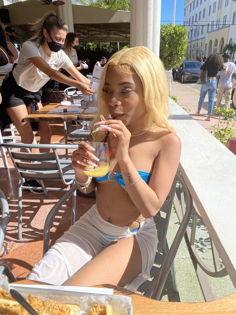 youwantdrea header picture leakfans.com