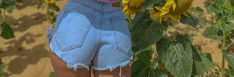 yullyasha header picture leakfans.com