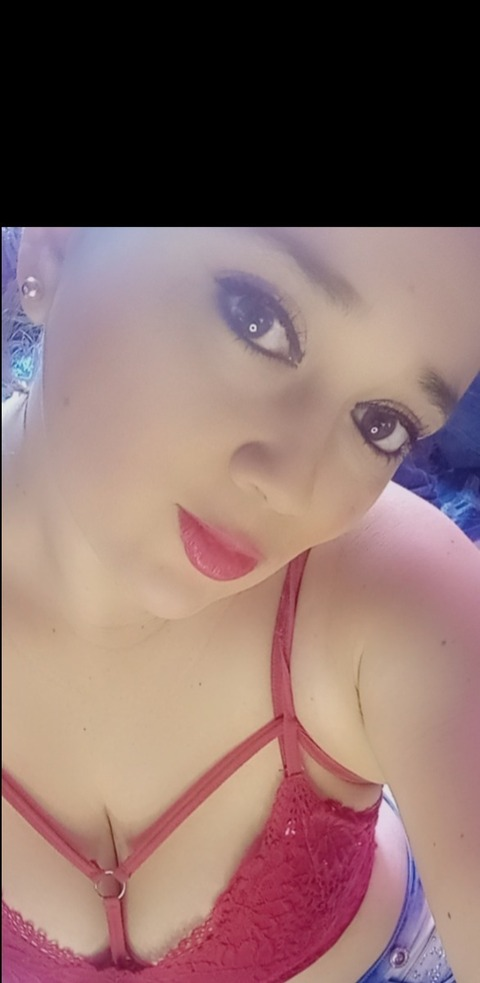 yurlandy header picture leakfans.com