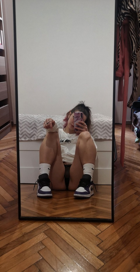 zoenullacht header picture leakfans.com