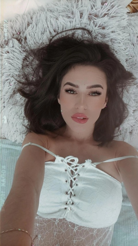 zulemazahiir header picture leakfans.com